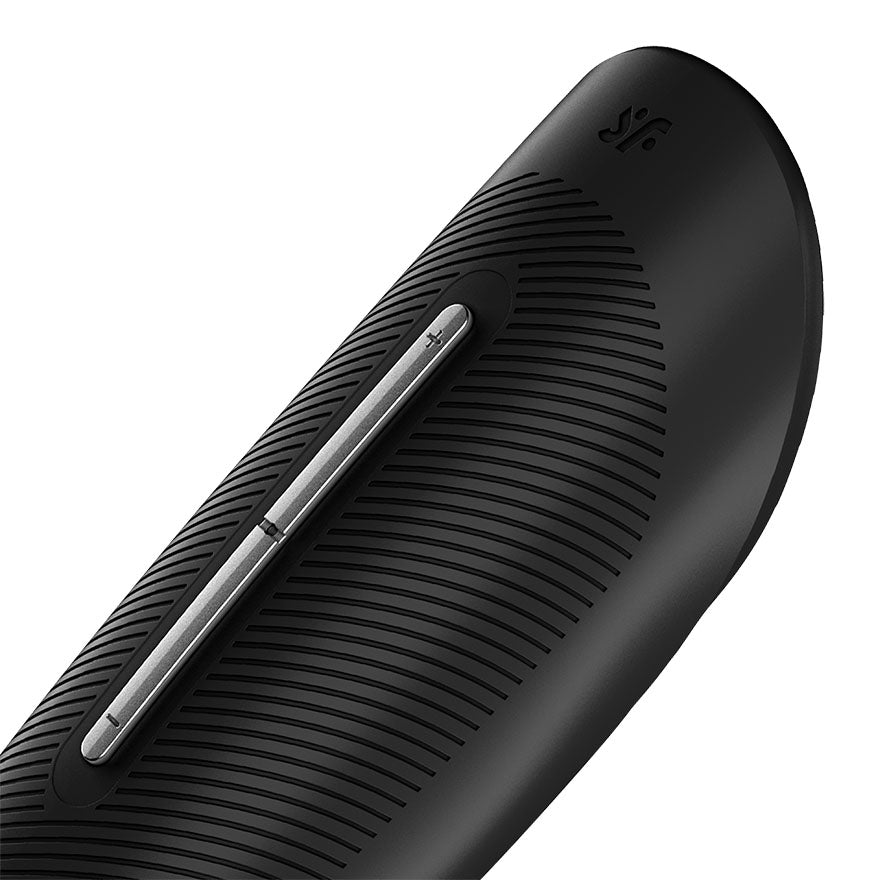 Close view of Satisfyer Perfect Grip exterior texture and the slim control strip
